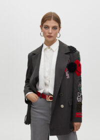 americana-cruzada-oversize-detalle-parches-3