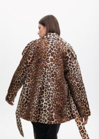 chaqueton-tipo-trench-corto-en-animal-print-con-cinturon-5