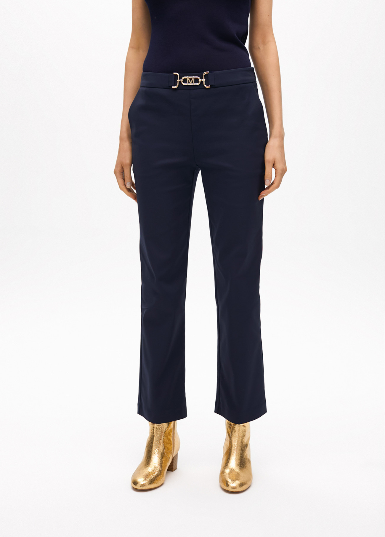 pantalon-campanita-cropped-con-detalle-joya-en-cintura-6