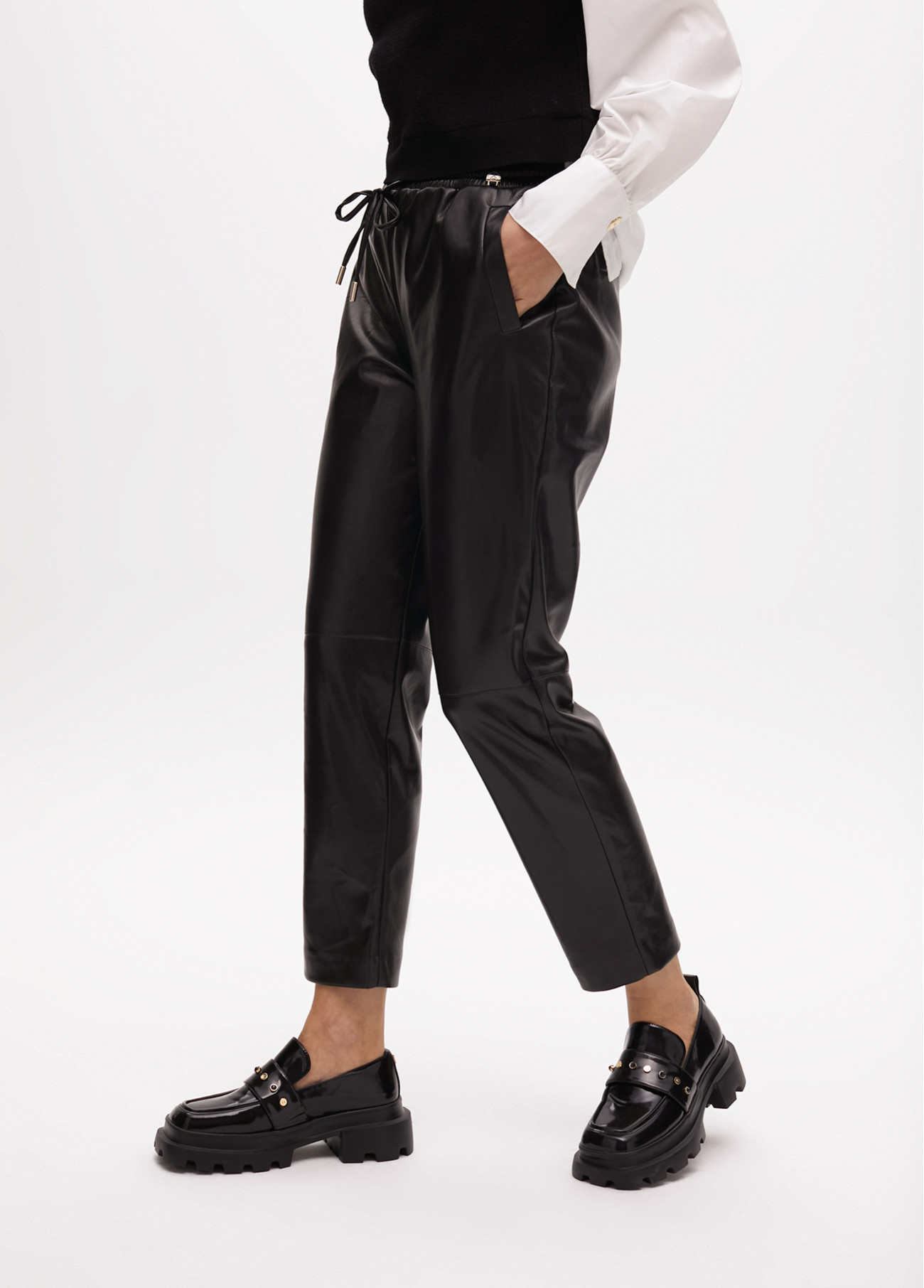 pantalons-jogger-effet-cuir-2