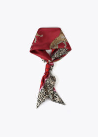 panuelo-estampado-lc-y-leopardos-3