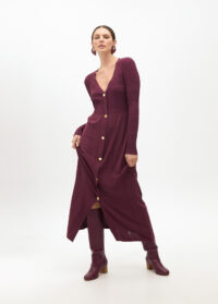 vestido-de-punto-con-botones-falda-evase-7